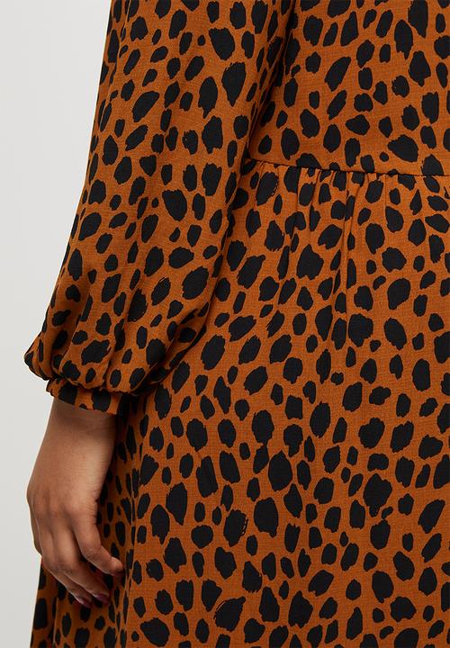 MILLA - Piecrust neck pleated midi dress - brown & black 