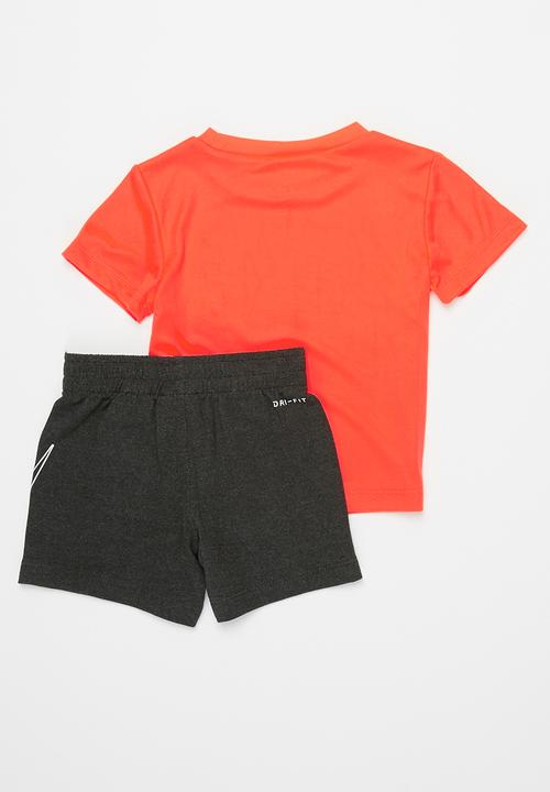 Nike - Nike boys comfort dri-fit short set - black & pink