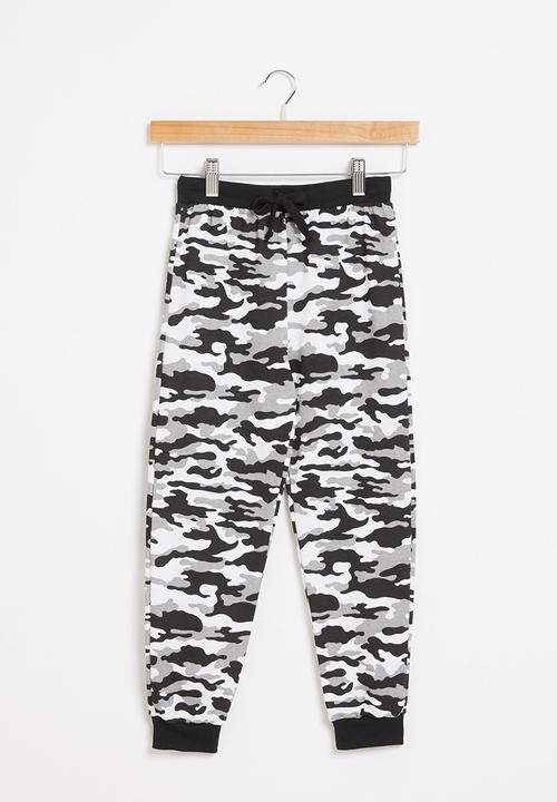 Rebel Republic - Camo printed jogger - multi 