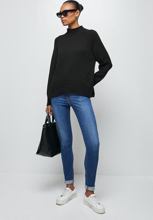 edit - Cropped slit boxy jumper - black