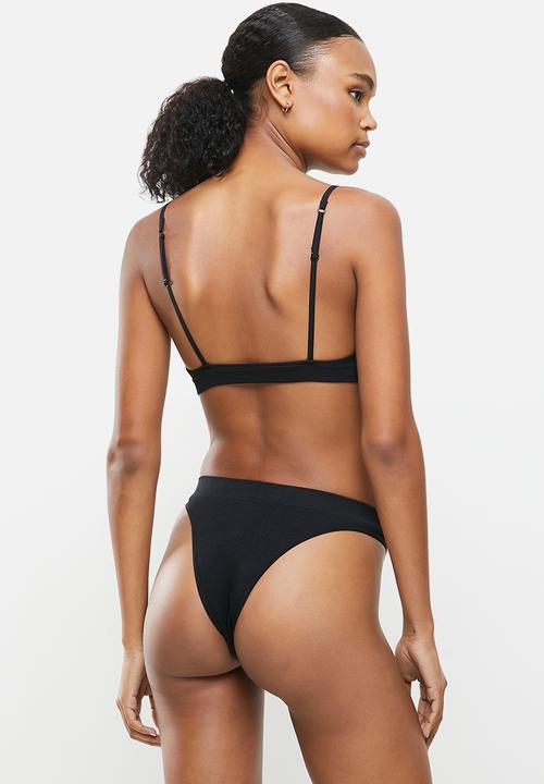 Cotton On - Seamfree triangle bralette/high cut brasiliano set - black