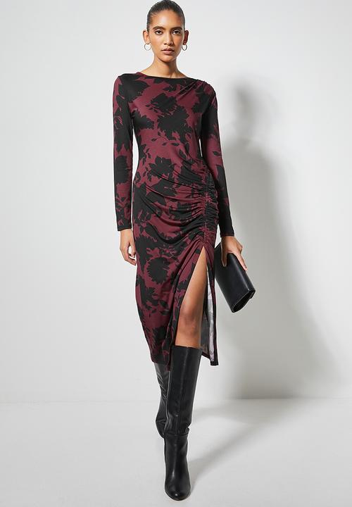 VELVET - Drawstring side ruched knit dress - black floral