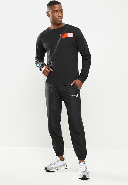 New Balance  - New Balance  essentials field day long sleeve - black
