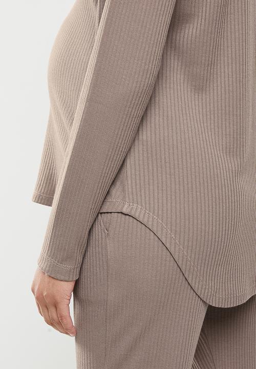 Superbalist - Maternity textured dropped shoulder v-neck top - light brown