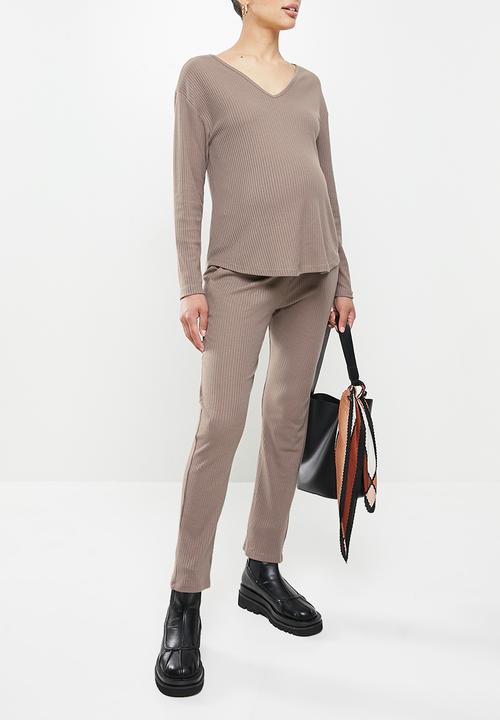 Superbalist - Maternity textured dropped shoulder v-neck top - light brown