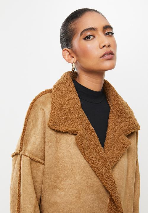 Revenge - Double buttoned fur coat with front pockets - camel