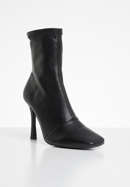 Missguided - Square mid stiletto heel ankle boots - black