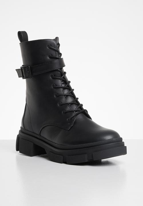Missguided - Chunky wrap around buckle ankle boots - black