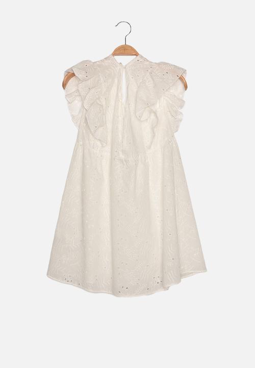 Trendyol - Ruffle detail scalloped embroidered beach dress - white