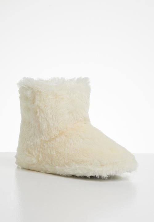 Jada - Fluffy slipper boot - beige