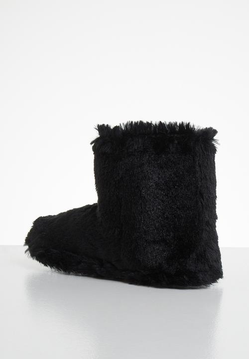 Jada - Fluffy slipper boot - black