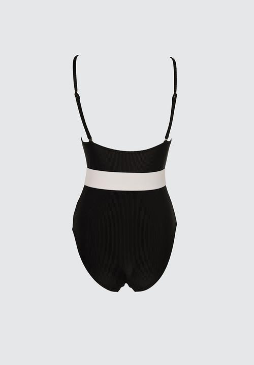 Trendyol - Textured belt detailed swimsuit - black