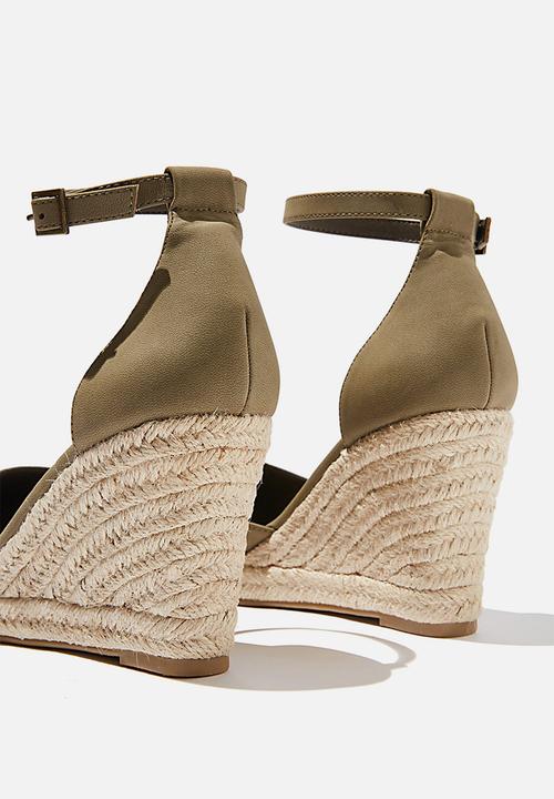 Cotton On - Florence closed toe wedge - soft moss nubuck