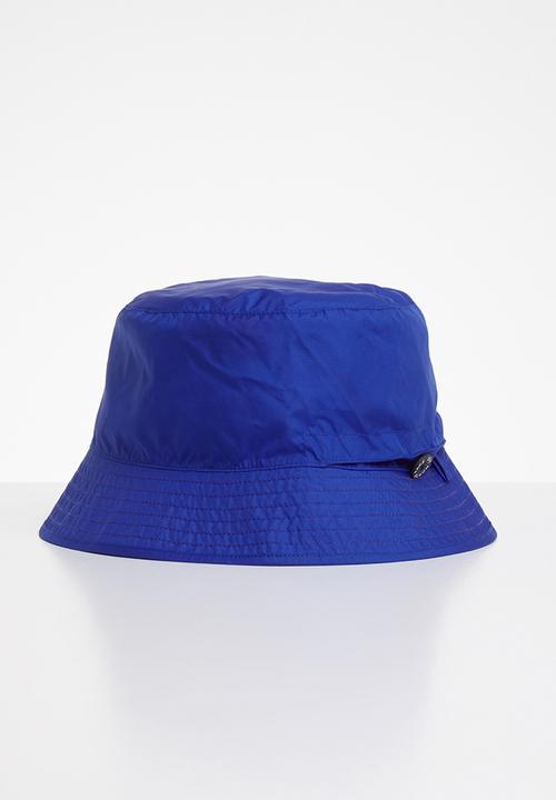 The North Face - Sun stash reversible bucket hat - red & blue