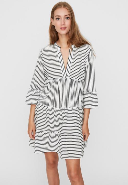 Vero Moda - Heli 3/4 short dress - white & black