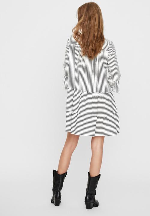 Vero Moda - Heli 3/4 short dress - white & black