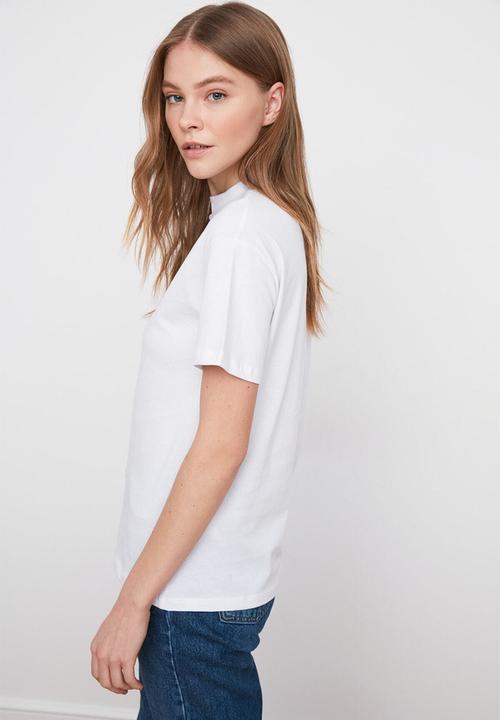 Trendyol - Stand collar basic knitted t-shirt - white