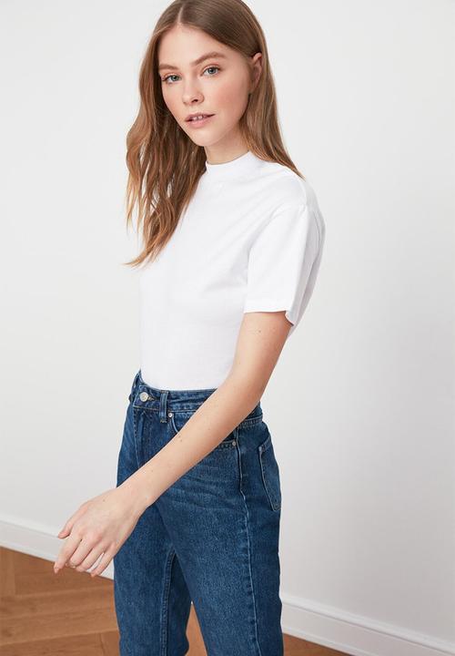Trendyol - Stand collar basic knitted t-shirt - white