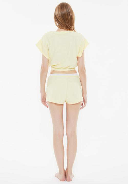 Trendyol - Sari sleepwear set - yellow
