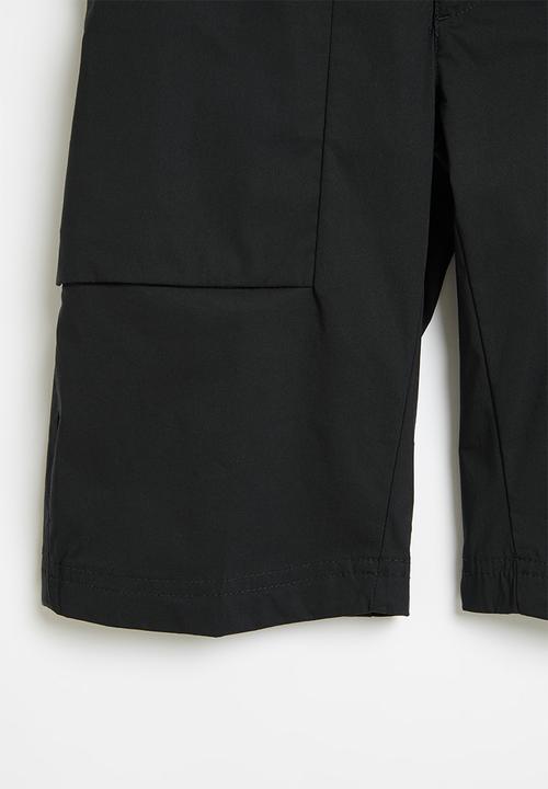 Nike - B nsw ssnl cargo short - black & white