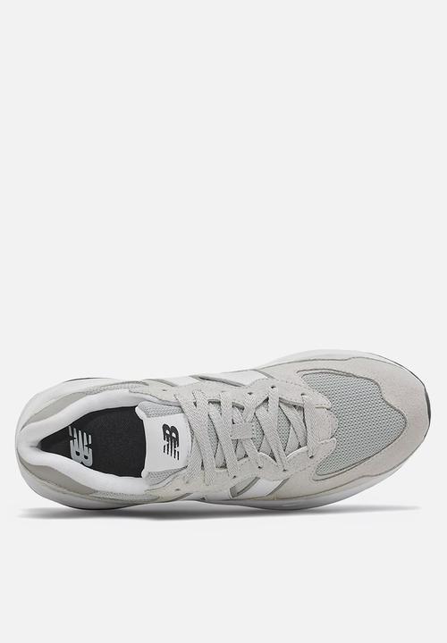 New Balance  - 5740 - grey