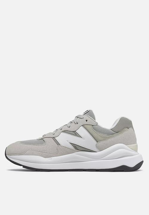New Balance  - 5740 - grey