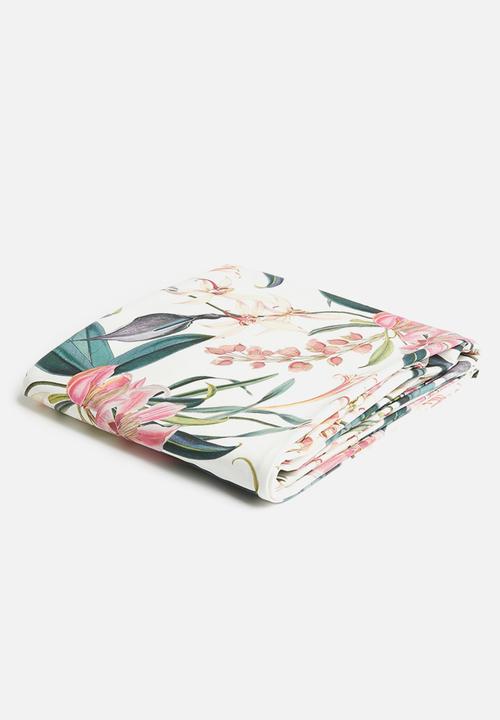 Hertex Haus - Cherub round tablecloth - blossom
