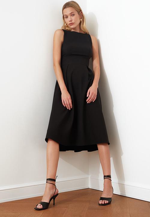 Trendyol - Pleated dress - black