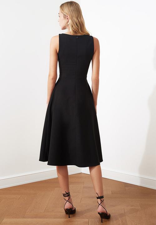Trendyol - Pleated dress - black