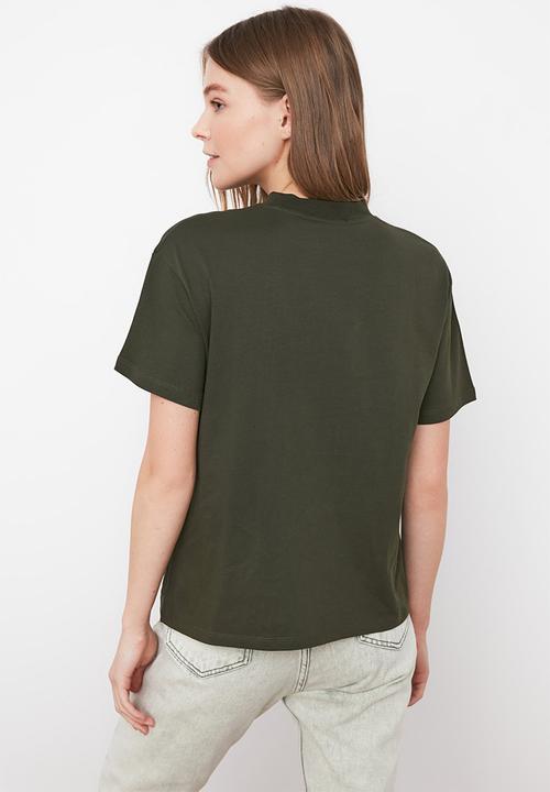 Trendyol - Stand collar basic knitted T-shirt - khaki