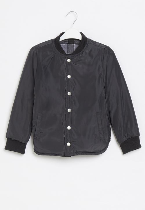 Cotton On - Artie reversible bomber - phantom check