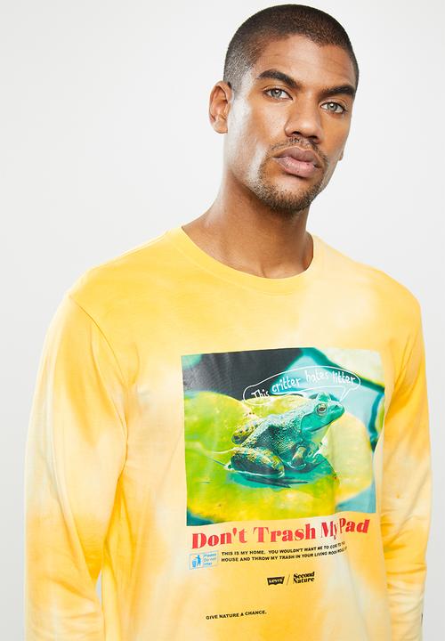 Levi’s® - Relaxed long sleeve graphic tee humor gd shadow - yellow