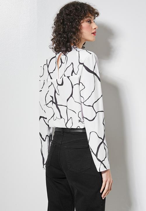 Superbalist - Basic squiggle shell blouse - white & black 