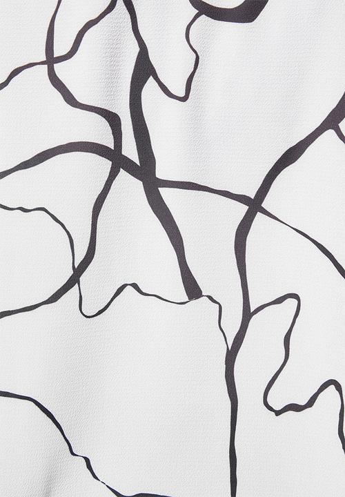 Superbalist - Basic squiggle shell blouse - white & black 