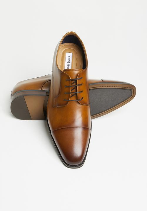 Steve Madden - Plot - tan