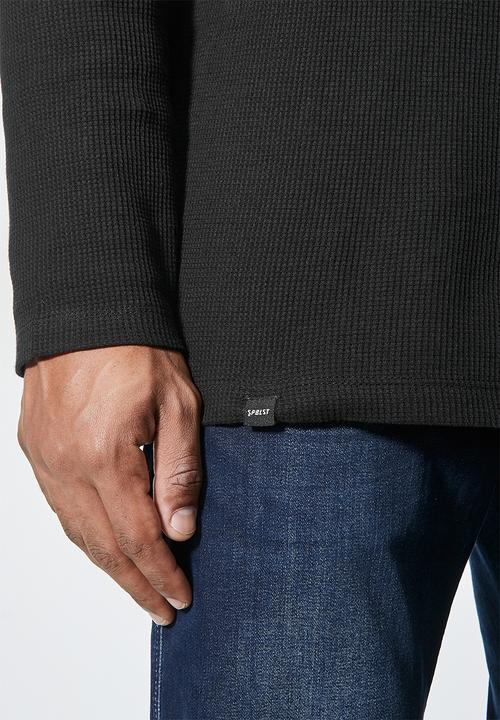 Superbalist - Dylan long sleeve textured pocket tee - black