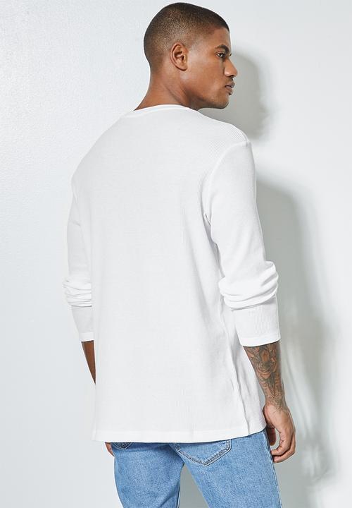 Superbalist - Dylan long sleeve textured pocket tee - white