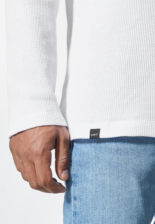 Superbalist - Dylan long sleeve textured pocket tee - white
