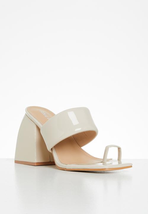 Public Desire - Caden square toe block heel - cream