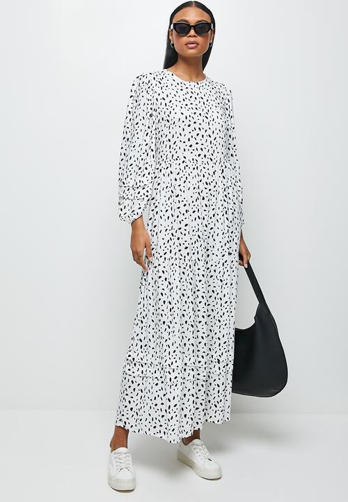 edit - Pleated detail tiered maxi - white & black 