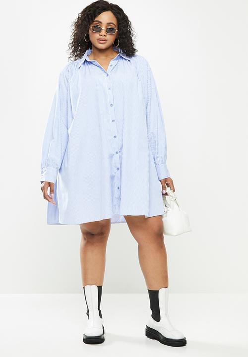 Missguided - Plus it gthrer oversized shirt dress - white & blue