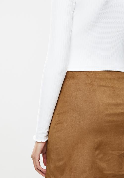 Blake - Rib lettuce detail turtleneck top - milk