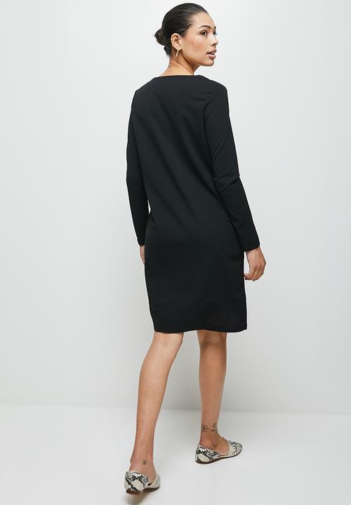 edit - Longsleeve notchneck pocket shift dress - black