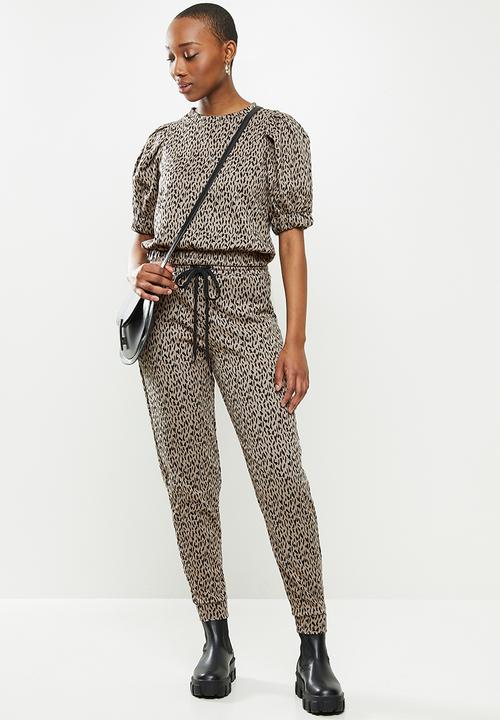 Me&B - Animal elasticated jacquard hem top - taupe 
