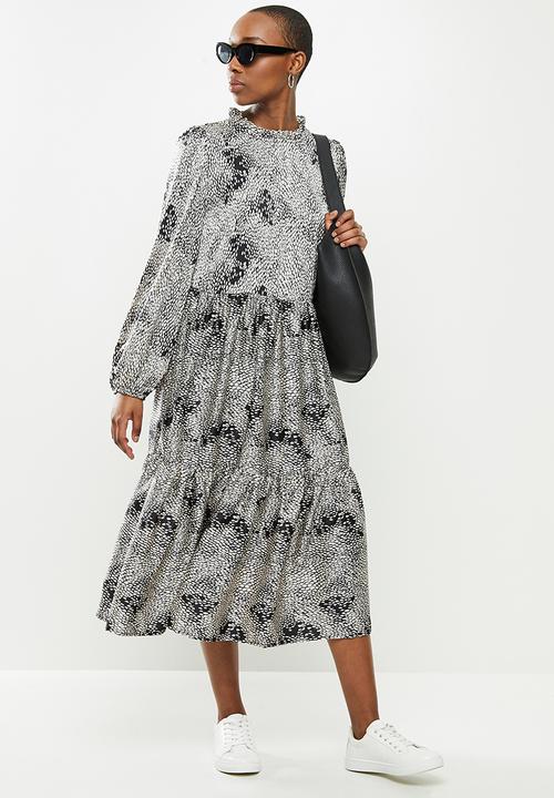 Me&B - Snakeskin frilled collar tier dress - black 