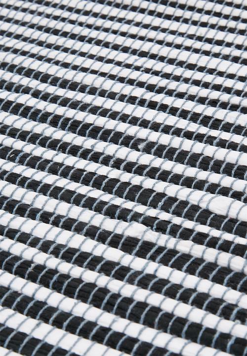 H&S - Chindi runner with fringes - black & white