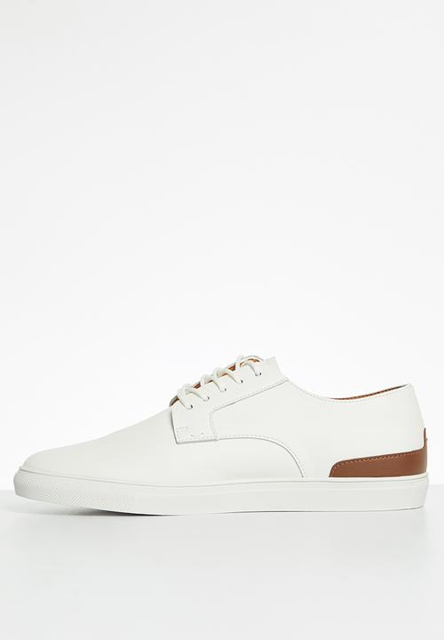Steve Madden - Colt - white