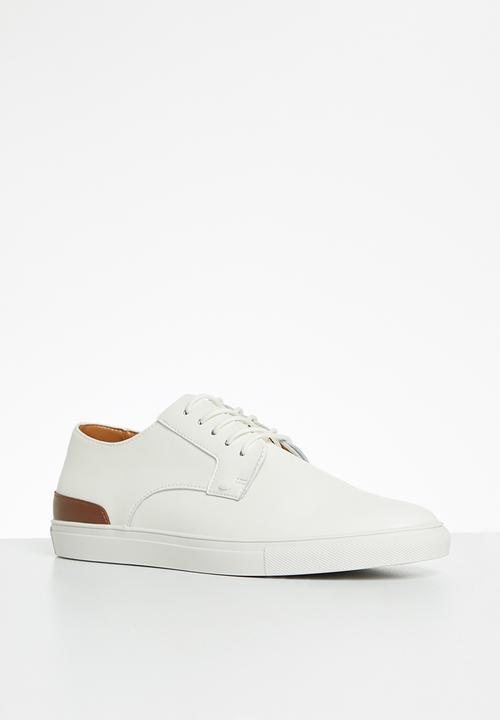 Steve Madden - Colt - white