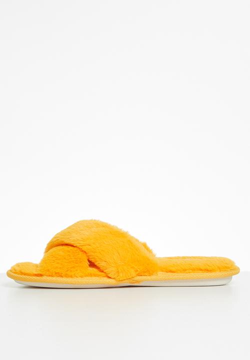Jada - Criss cross fluffy slipper - yellow