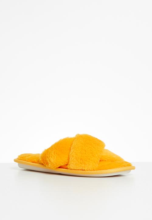 Jada - Criss cross fluffy slipper - yellow